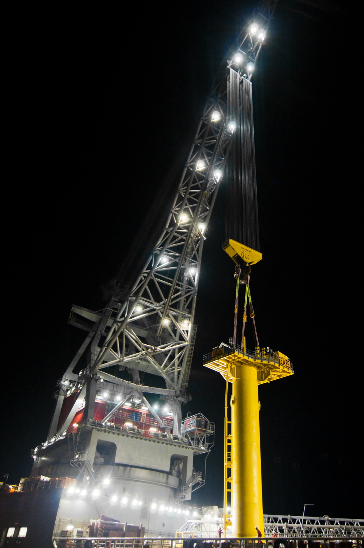 Seaway heavy lifting